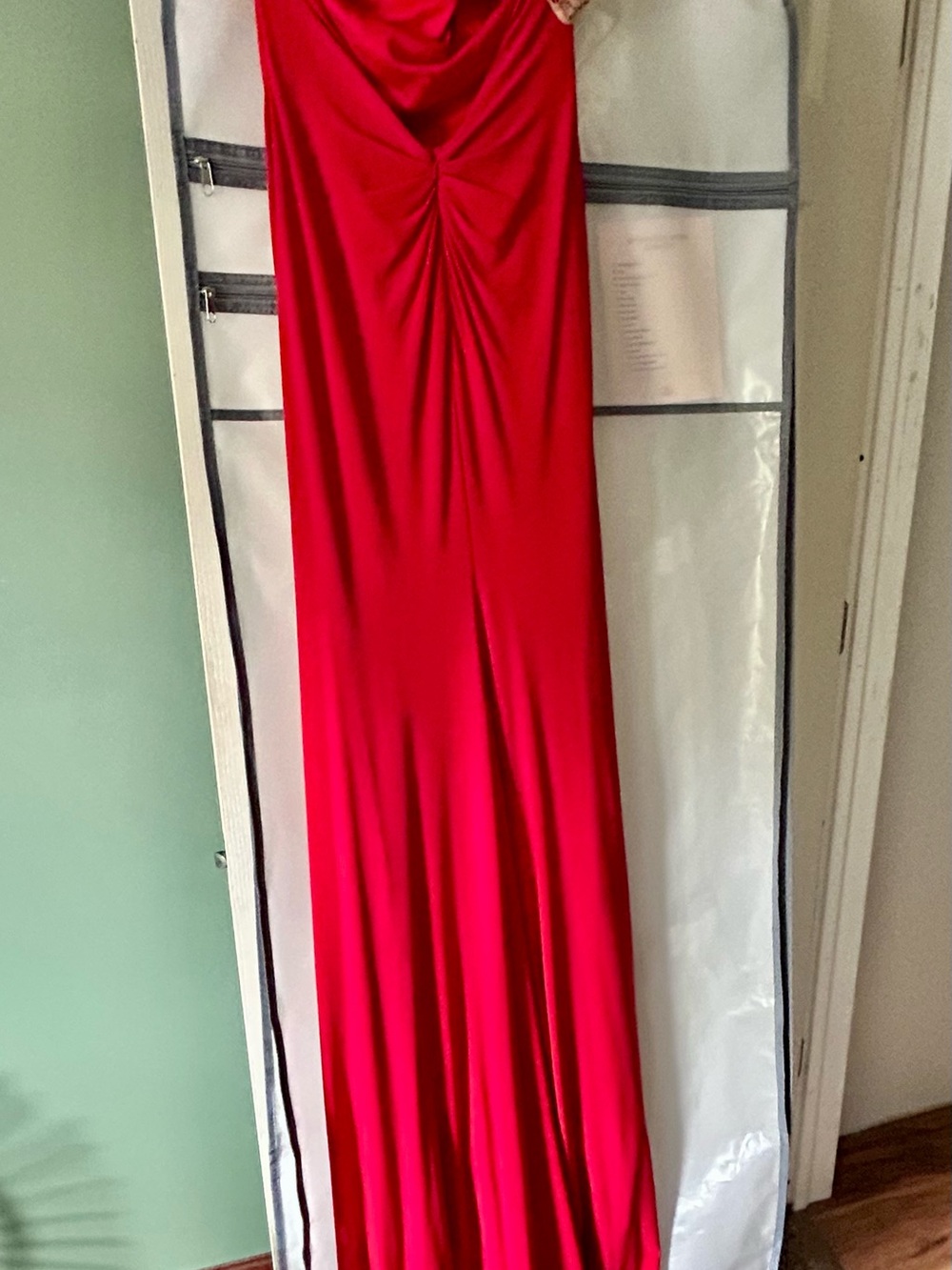 Red Formal Dress Size 6 with Slit & Train – Evening Gown - Picture 3 of 8